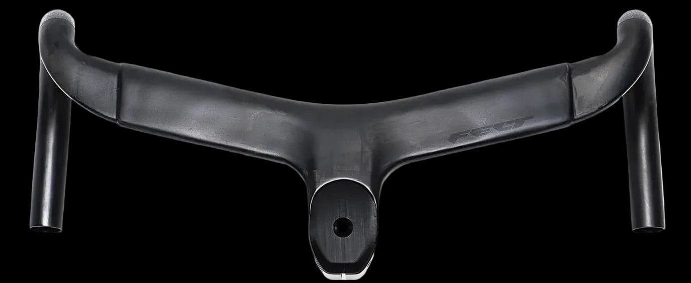 Felt one-piece integrated carbon cockpit